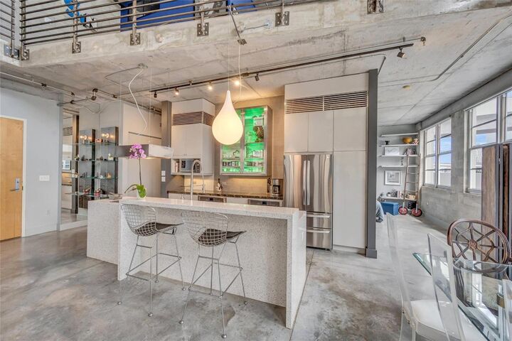 Property Photo:  445 N Andrews Avenue 403  FL 33301 