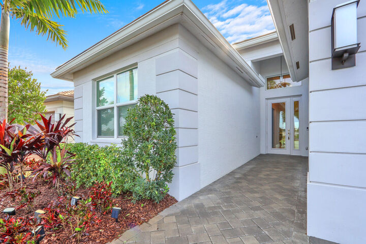 Property Photo:  11837 SW Coral Cove Parkway  FL 34987 