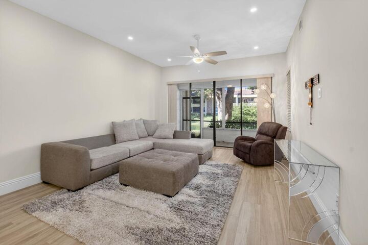 Property Photo:  7484 La Paz Boulevard 103  FL 33433 