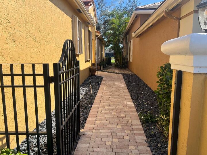 Property Photo:  4194 Imperial Isle Drive  FL 33449 