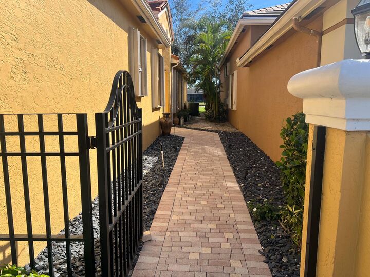 Property Photo:  4194 Imperial Isle Drive  FL 33449 