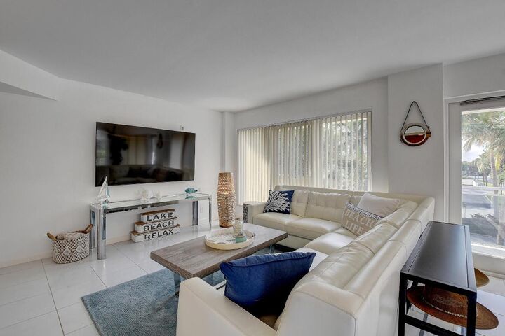 Property Photo:  2066 N Ocean Boulevard 2nw  FL 33431 