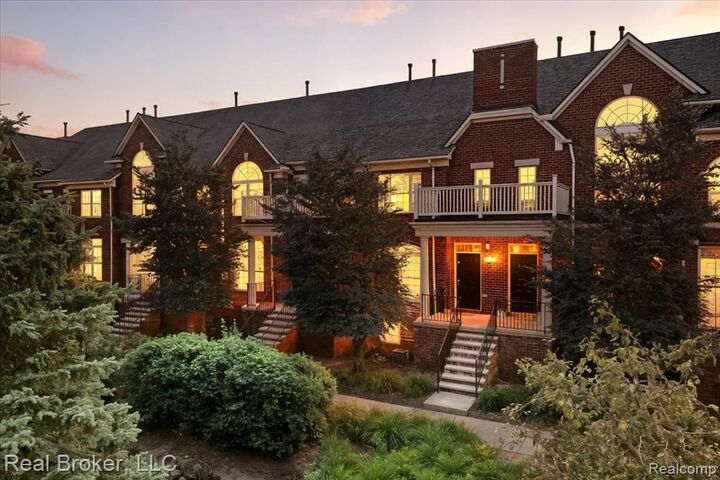 Property Photo:  1546 Devon Lane  MI 48084 