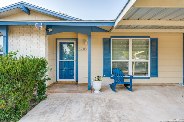 Property Photo:  5210 Foxcross  TX 78219 