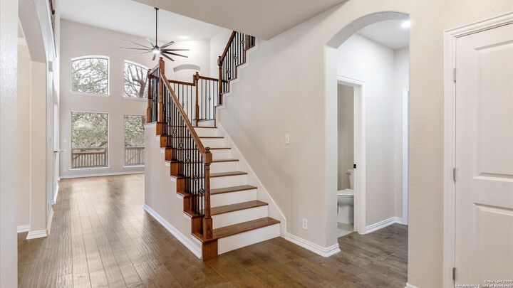 Property Photo: 706 Grove Bnd TX 78253