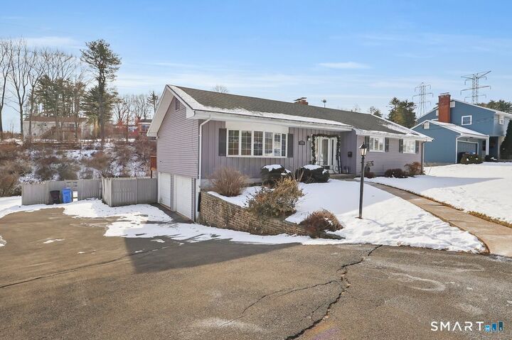 Property Photo:  170 Garry Drive  CT 06052 