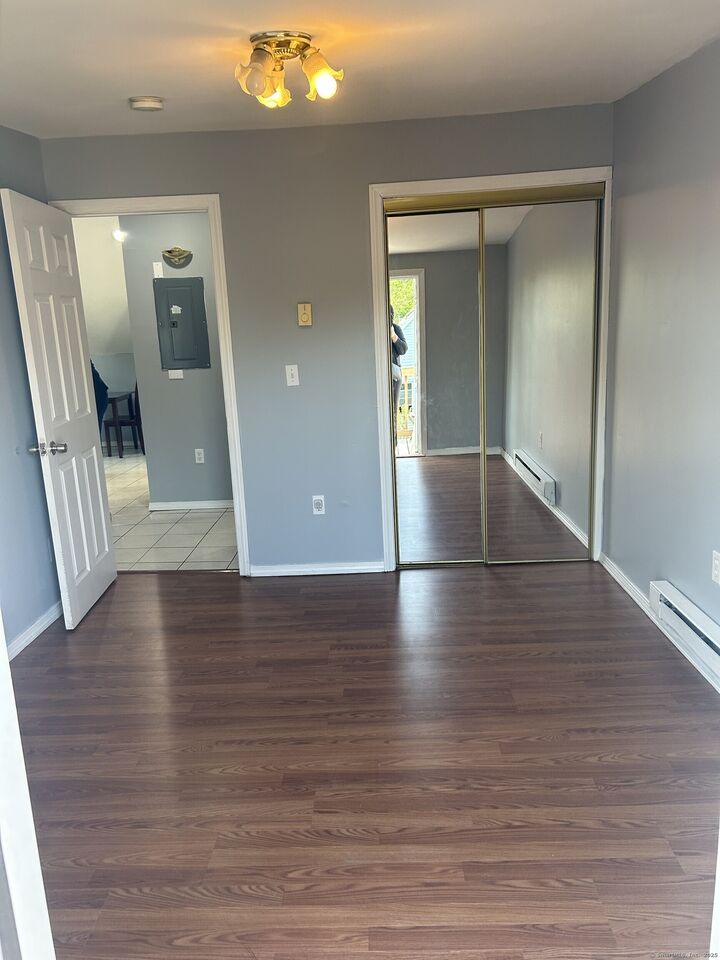 Property Photo:  280 Bassett Street  CT 06511 