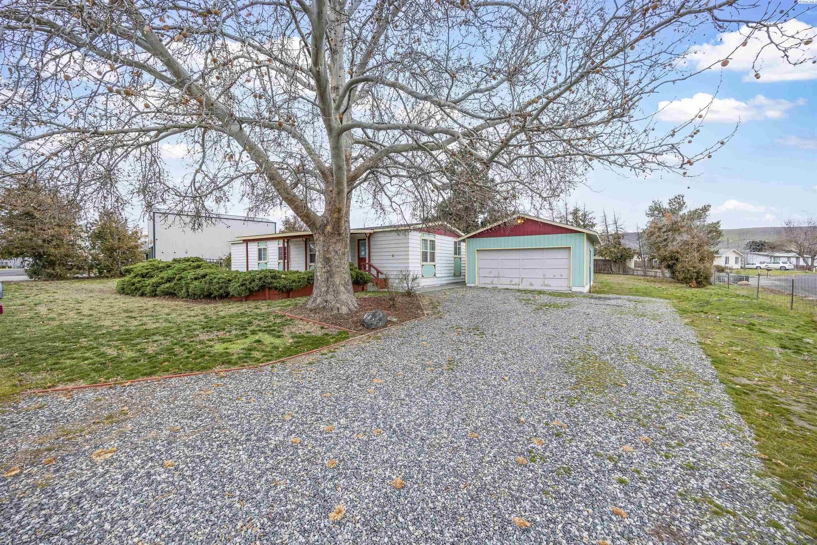 Property Photo: 22003 E Sandstone Drive WA 99320