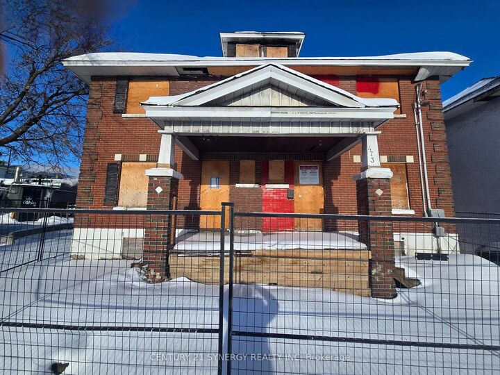 Property Photo:  473 Catherine Street  ON K1R 5T7 
