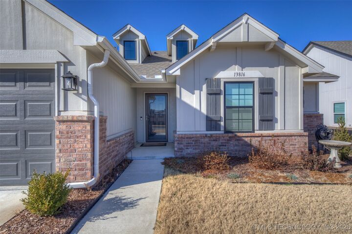 Property Photo:  13816 S Iroquois Avenue E  OK 74033 