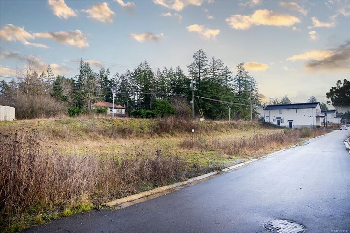 Property Photo: 859 Old Victoria Rd BC V9R 5Z9