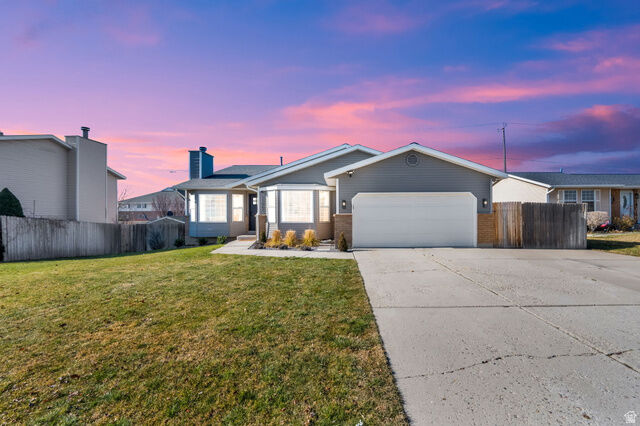 Property Photo:  11062 S Sandy Dunes Dr E  UT 84094 