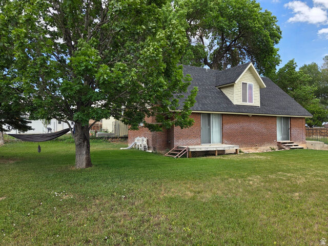 Property Photo: 1264 S 425 E UT 84078