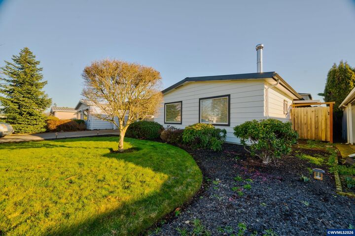 Property Photo:  4730 Auburn (#10) Rd NE 10  OR 97301 