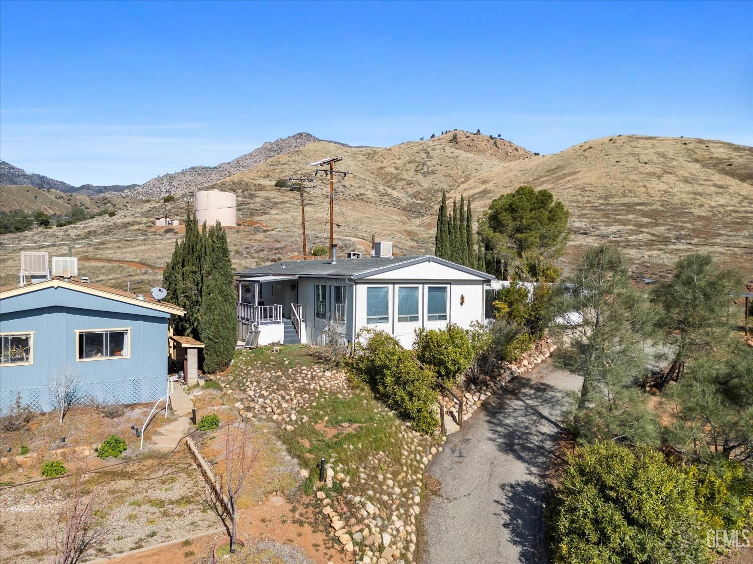 Property Photo: 117 Mac Hill Drive CA 93285