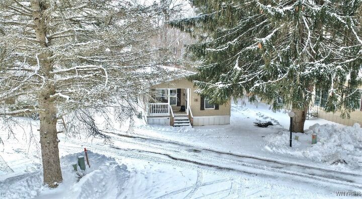 Property Photo:  10 Sun Up Holiday Park  NY 14731 