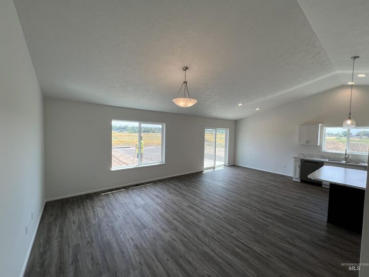 Property Photo:  1738 Yellowstone Court  ID 83501 