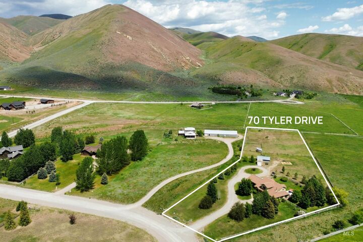 Property Photo:  70 Tyler Drive  ID 83313 