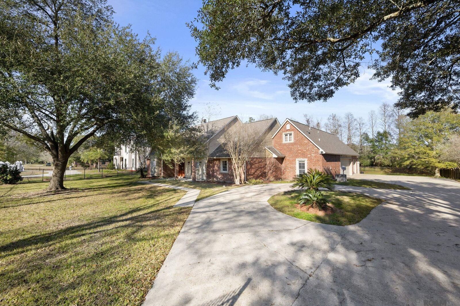 Property Photo:  18616 Perkins Rd  LA 70769 