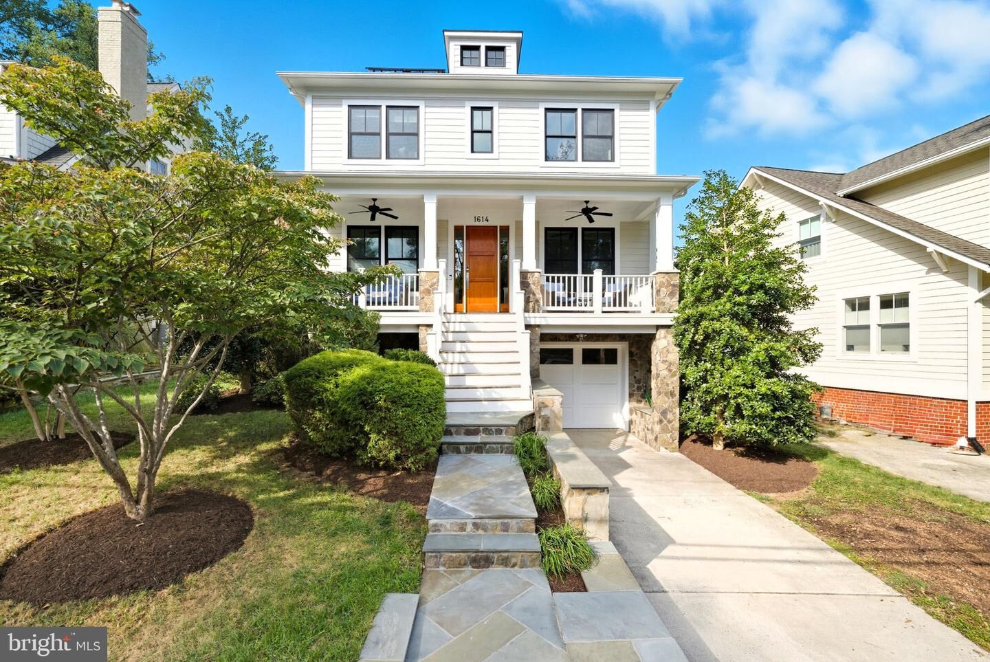 Property Photo:  1614 N Jackson Street  VA 22201 