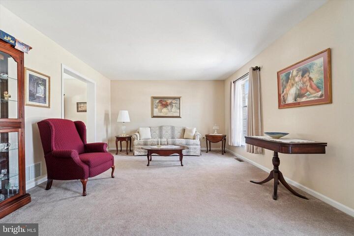 Property Photo: 956 Duxbury Drive PA 19047