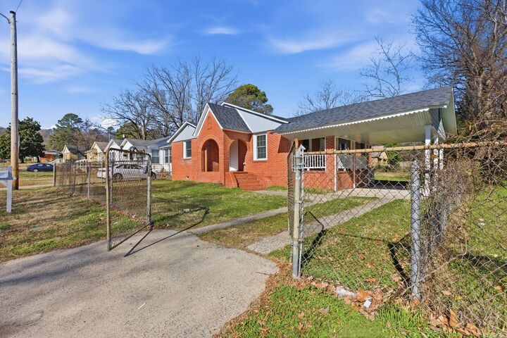 Property Photo:  1703 W 19th Street  AR 72114 