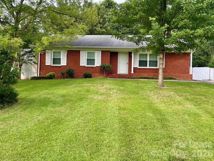 Property Photo:  819 Markwell Drive  NC 28105 
