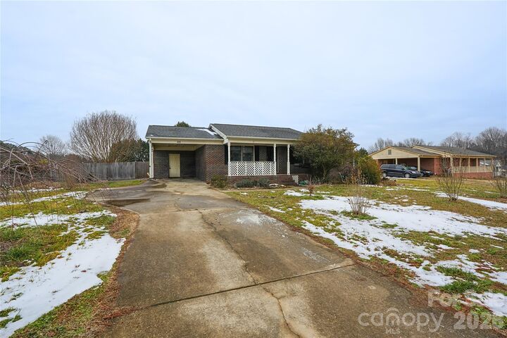 Property Photo:  105 Barley Drive  NC 28086 