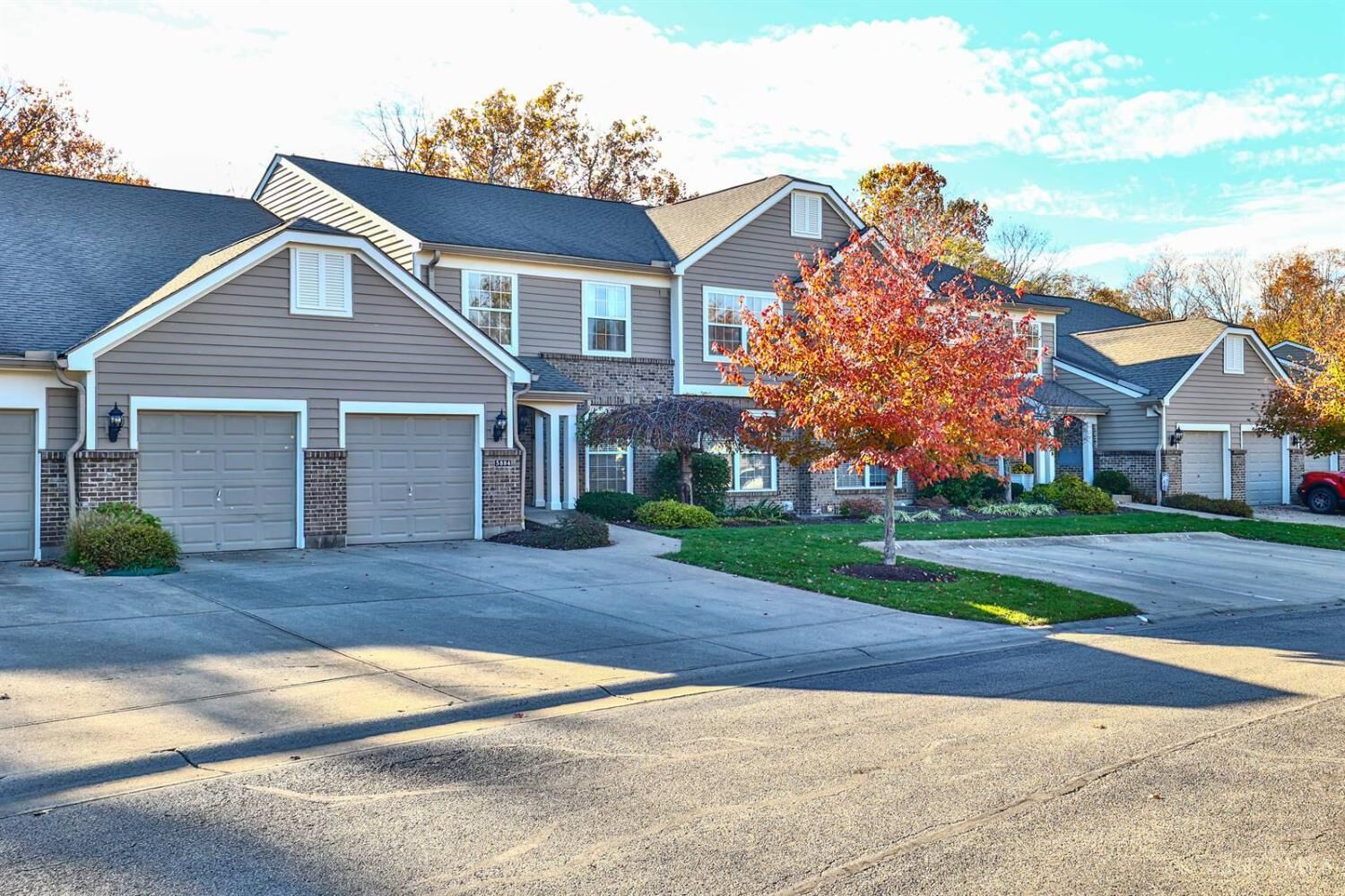 Property Photo:  5884 Stonebridge Circle  OH 45150 