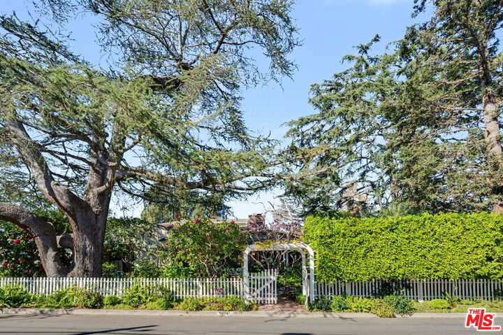 Property Photo: 13041 Evanston St CA 90049