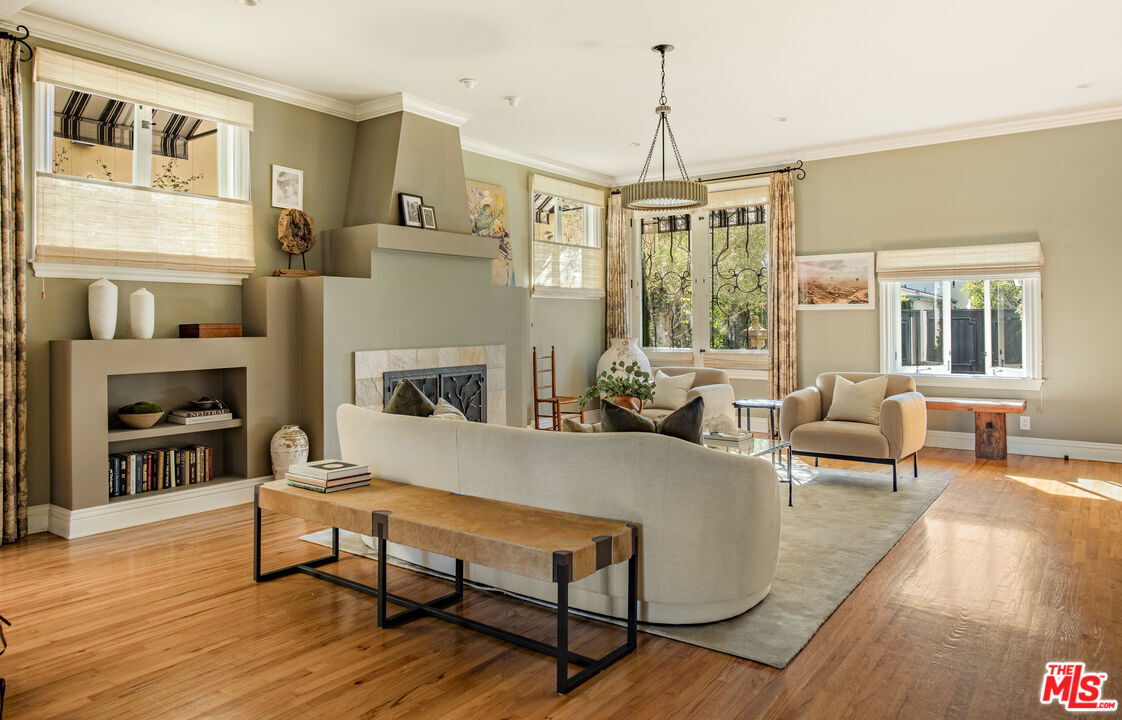 Property Photo:  2645 33rd St  CA 90405 