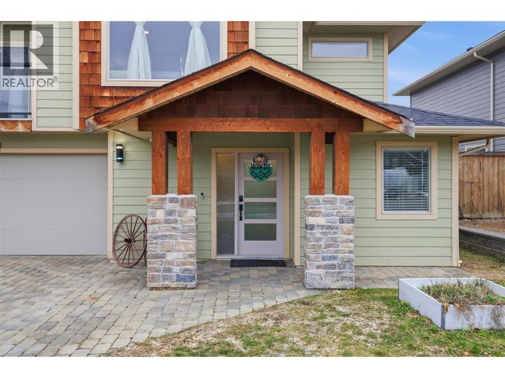 Property Photo: 632 Enzo Road BC V2B 0E6