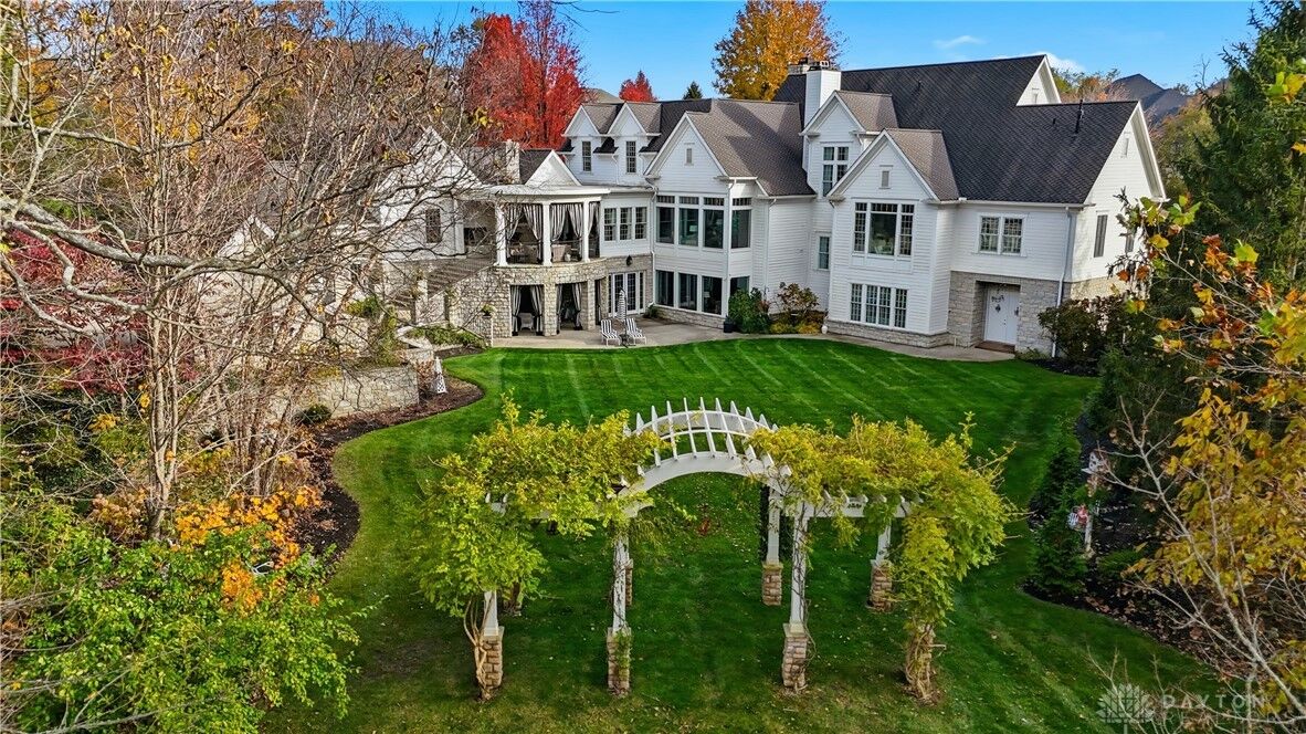 Property Photo:  109 Castle Pines Court  OH 45385 