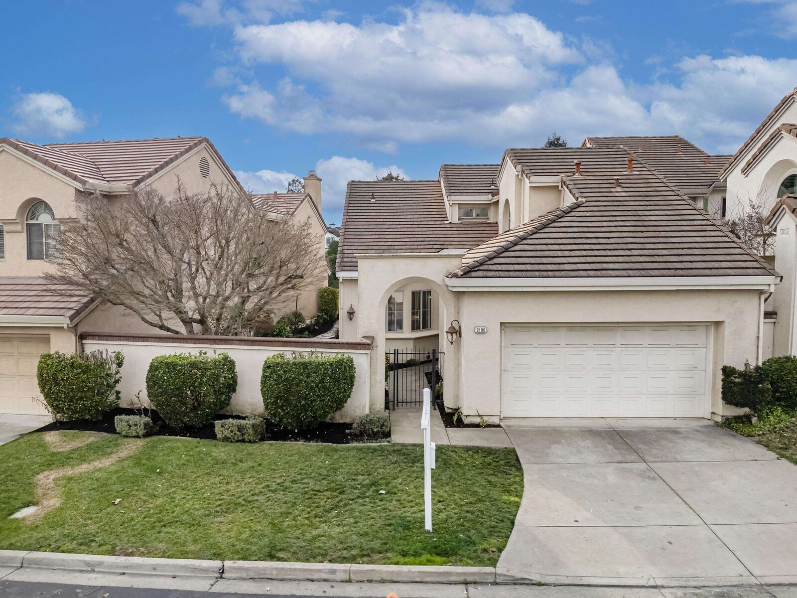 Property Photo:  2190 Canyon Lakes Dr  CA 94582 