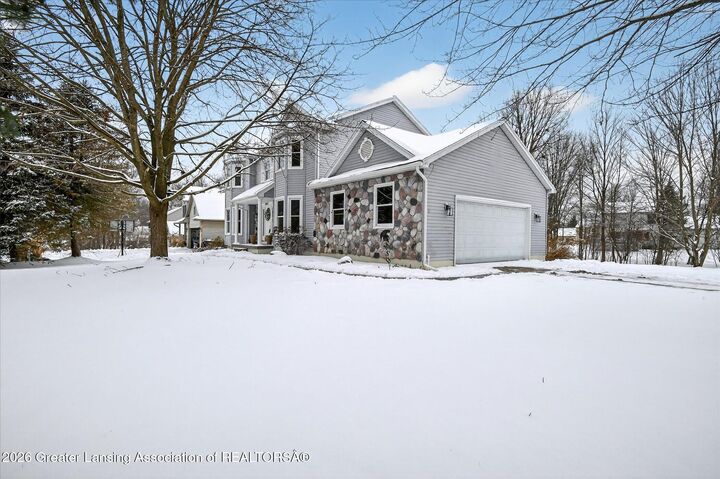 Property Photo:  3900 Bayberry Lane  MI 48911 