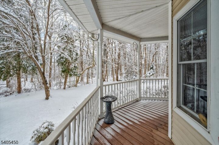 Property Photo:  15 Paradise Pl  NJ 07068 