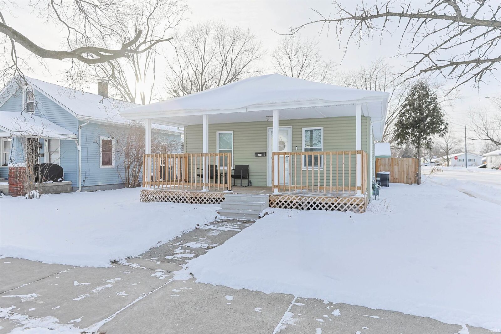 Property Photo:  201 Prairie Avenue  IN 46544-3144 