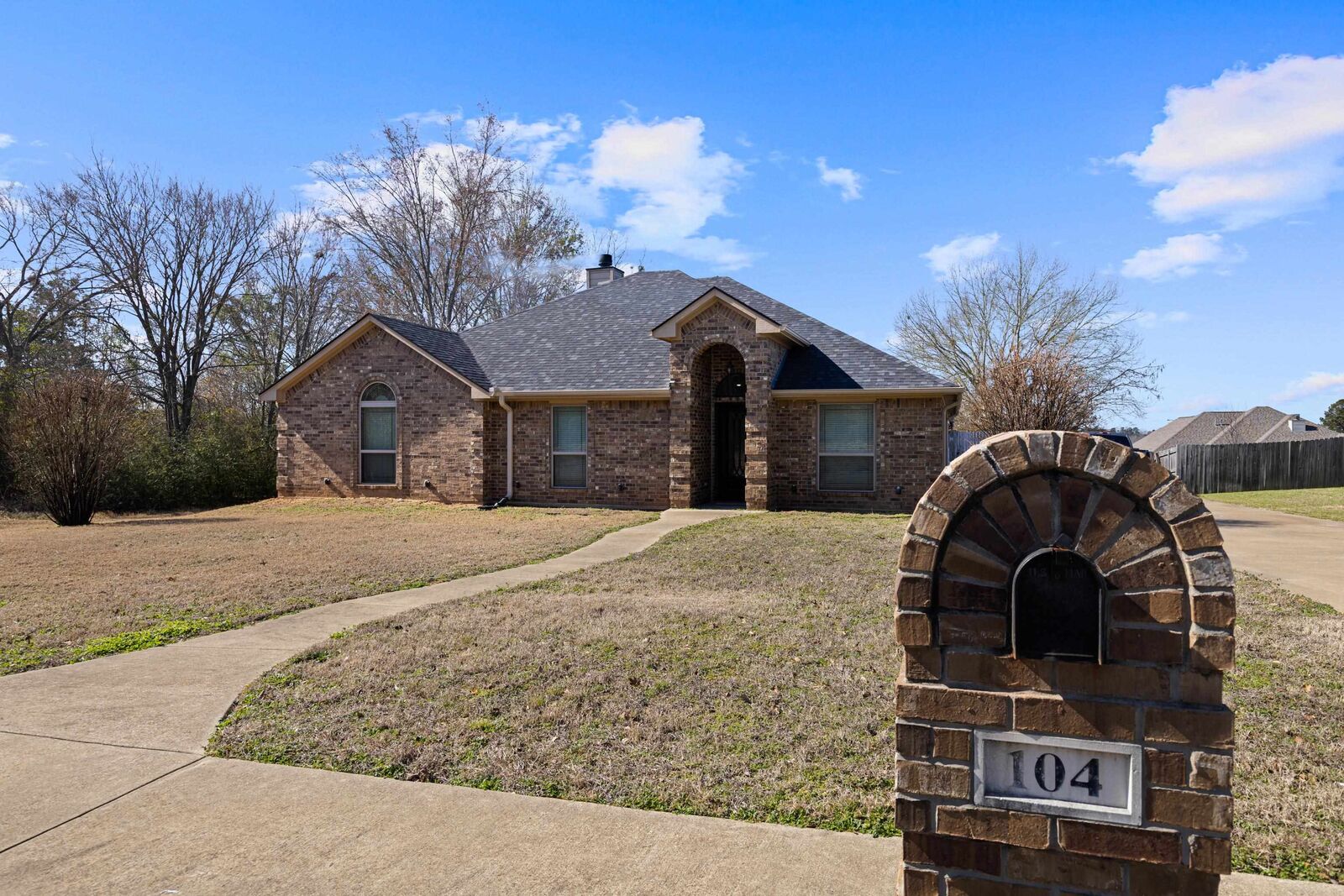 Property Photo:  104 Kenswick St.  TX 75652 