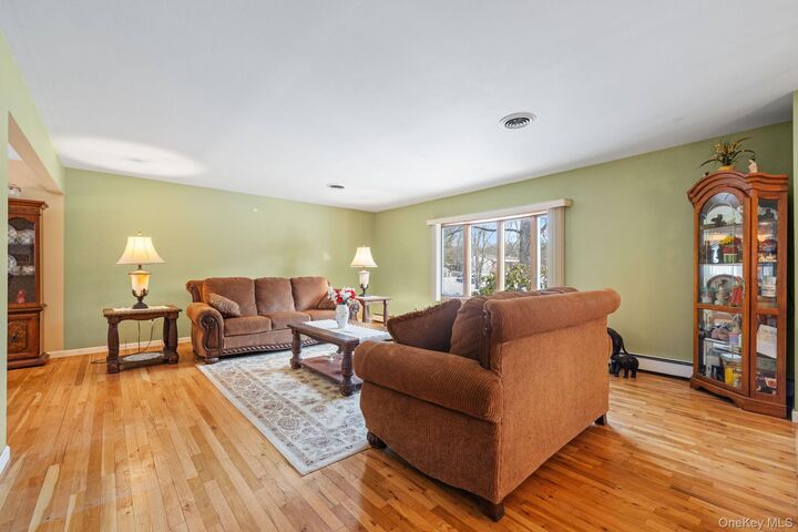 Property Photo:  38 Haller Crescent  NY 10977 