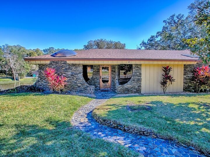 Property Photo:  2314 Hillside Drive  FL 32757 