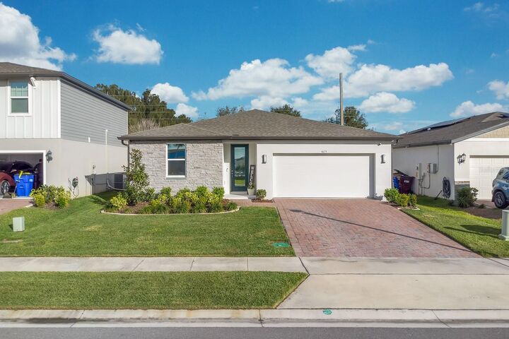 Property Photo:  4675 Sidesaddle Trail  FL 34772 