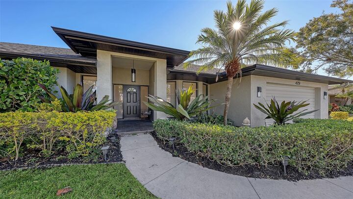 Property Photo:  4251 Pasadena Circle  FL 34233 