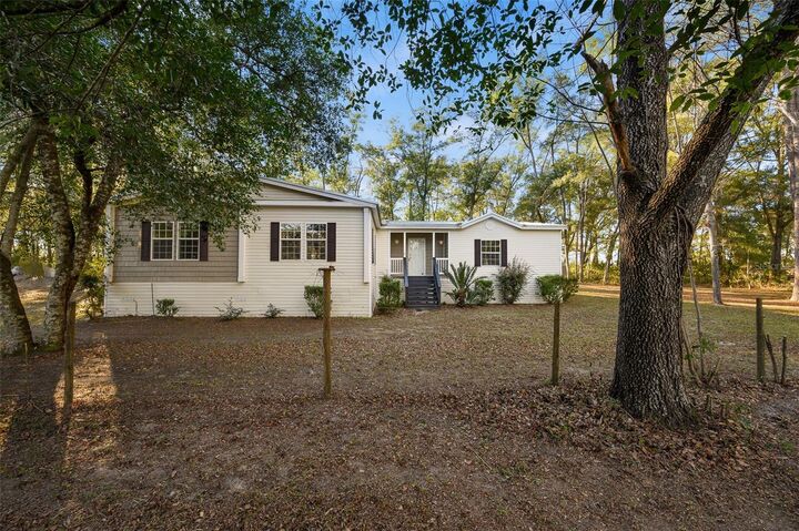 Property Photo: 13076 SW 154th Street FL 32618
