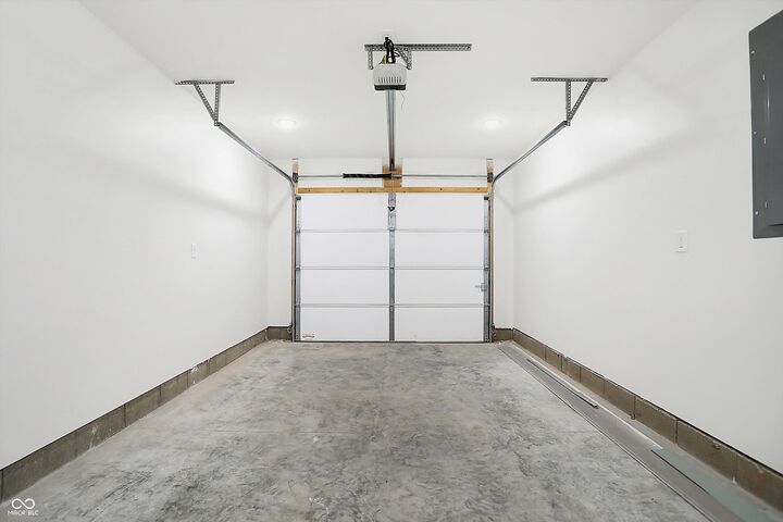 Property Photo: 1642 W Paula Drive IN 47201