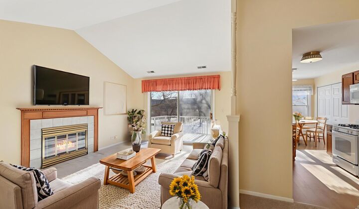 Property Photo: 0N155 Windermere Road 1005 IL 60190