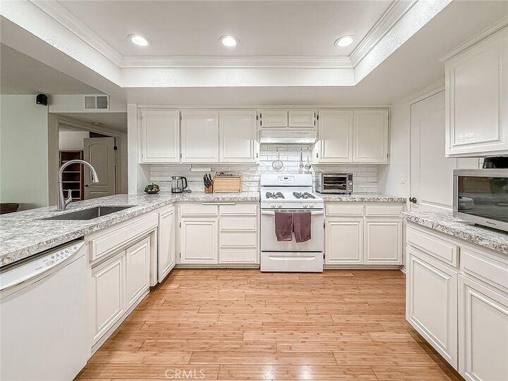 Property Photo:  5021 Ambridge  CA 91301 