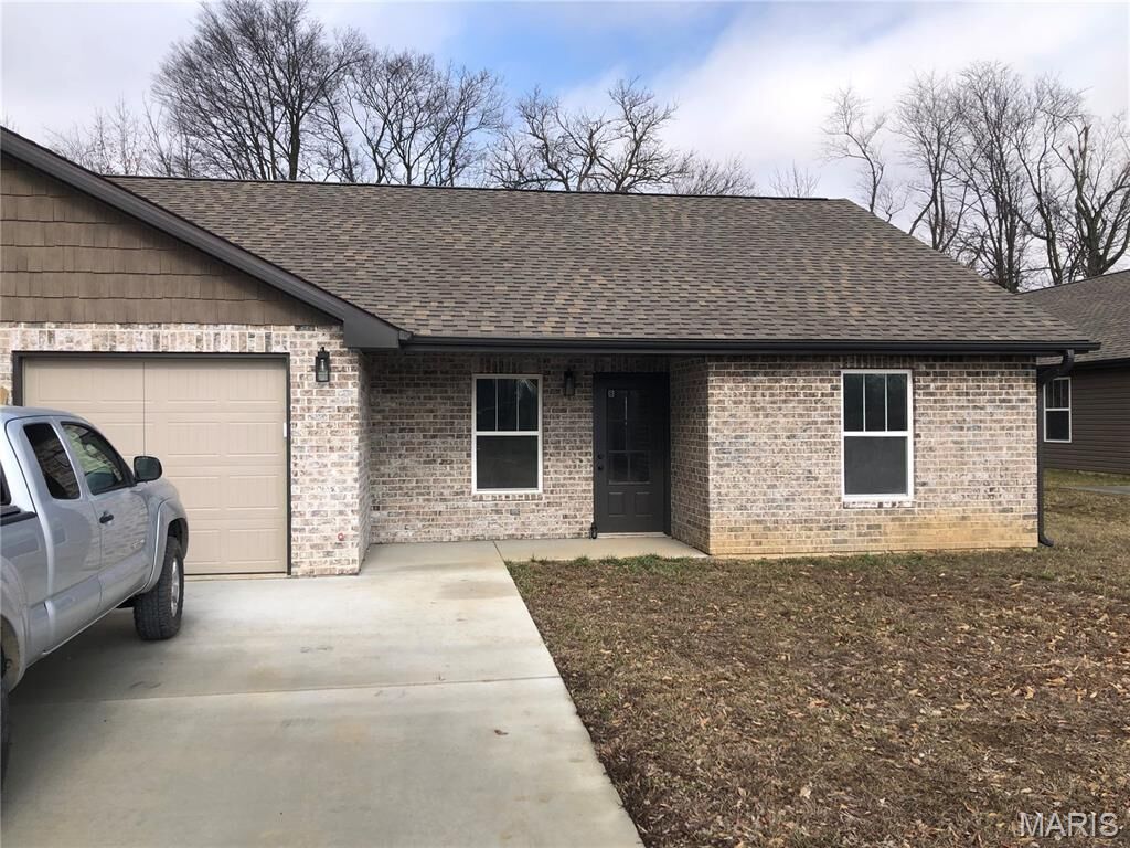 Property Photo: 211 Cedar Circle B MO 63755