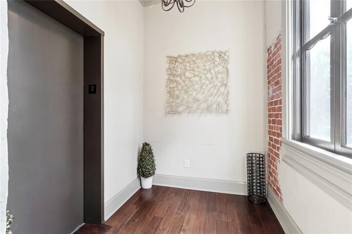 Property Photo:  431 Gravier Street 2  LA 70130 