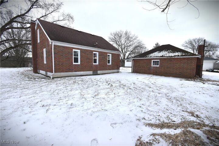 Property Photo:  1075 Bacon Avenue  OH 44413 