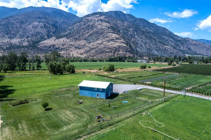 Property Photo: 1969 Osprey Lane BC V0X 1C1
